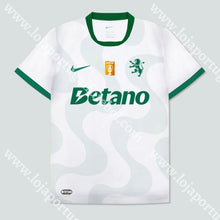 Carregar imagem no visualizador da galeria, NOVA CAMISOLA ALTERNATIVA BRANCA SPORTING CP 25/26