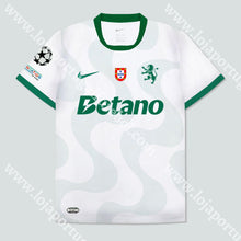 Carregar imagem no visualizador da galeria, NOVA CAMISOLA ALTERNATIVA BRANCA SPORTING CP 25/26
