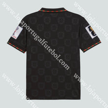 Carregar imagem no visualizador da galeria, NOVA CAMISOLA EDIÇÃO ESPECIAL EUSÉBIO VERSÃO PLAYER PORTUGAL 2025 - Camisola Futebol
