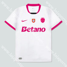 Carregar imagem no visualizador da galeria, NOVA CAMISOLA EDIÇÃO ESPECIAL ROSA SPORTING CP 25/26
