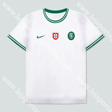 Carregar imagem no visualizador da galeria, NOVA CAMISOLA RETRO SPORTING CP 25/26
