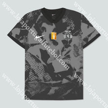 Carregar imagem no visualizador da galeria, NOVA CAMISOLA TREINO PRETA SPORTING CP 25/26
