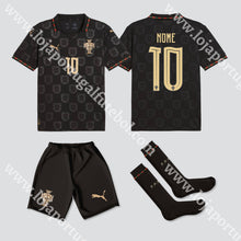 Carregar imagem no visualizador da galeria, NOVO KIT CRIANÇA PORTUGAL EDIÇÃO ESPECIAL EUSÉBIO VERSÃO PLAYER 2025 - Camisola Futebol
