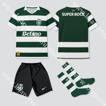Carregar imagem no visualizador da galeria, NOVO KIT CRIANÇA PRINCIPAL SPORTING CP 26/27 - 1-2 Anos
